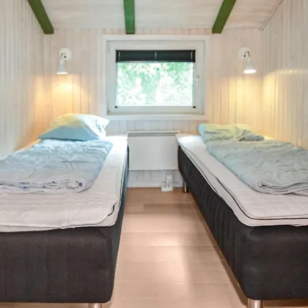 Lovely Home In Blavand With Sauna בית נופש *